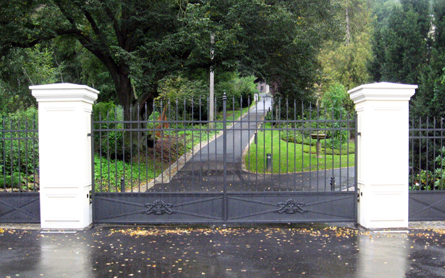 Litinové brána